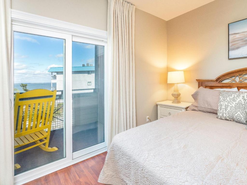 Bay View 203