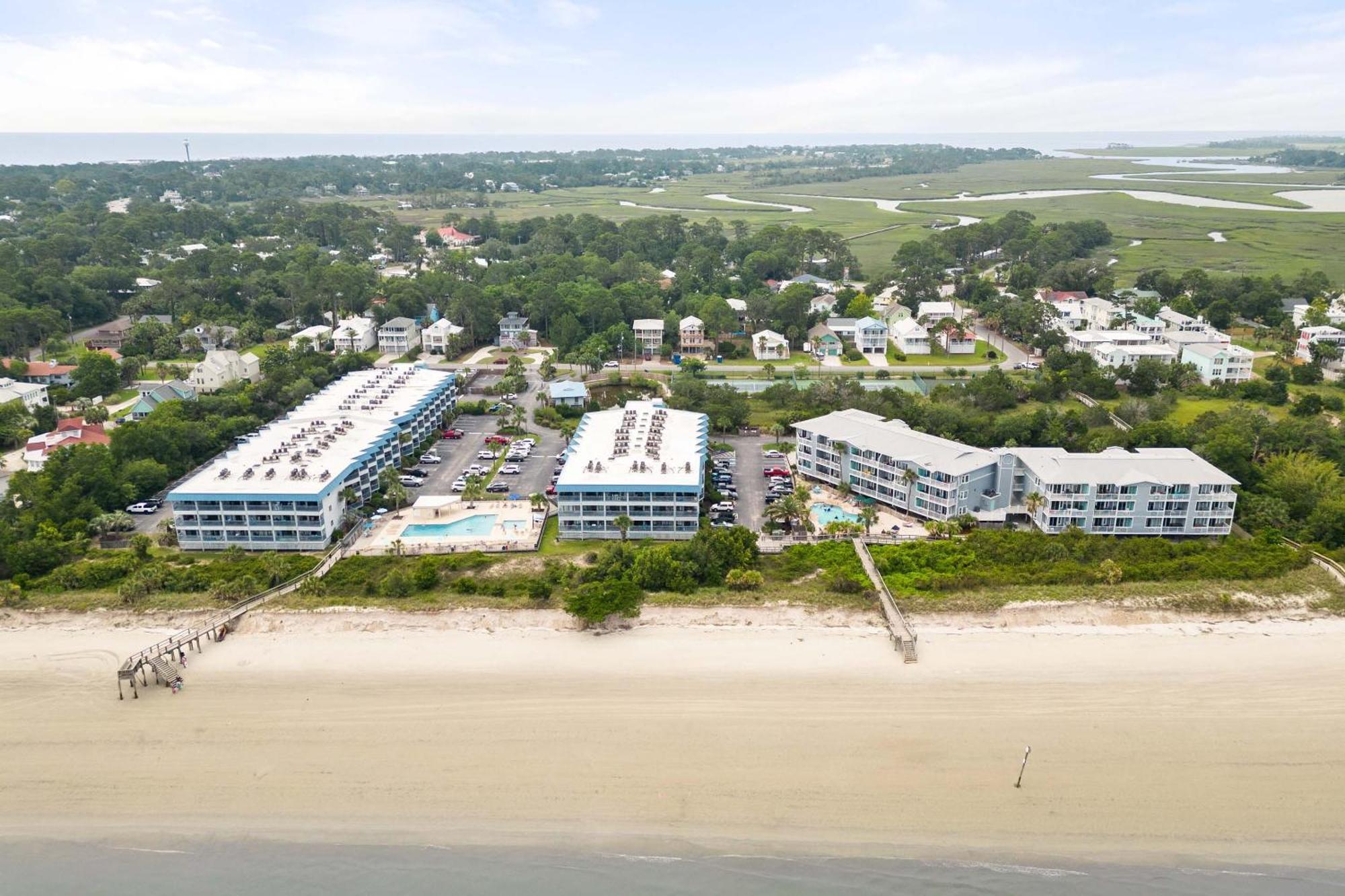 Racquet A127 * Tybee Island