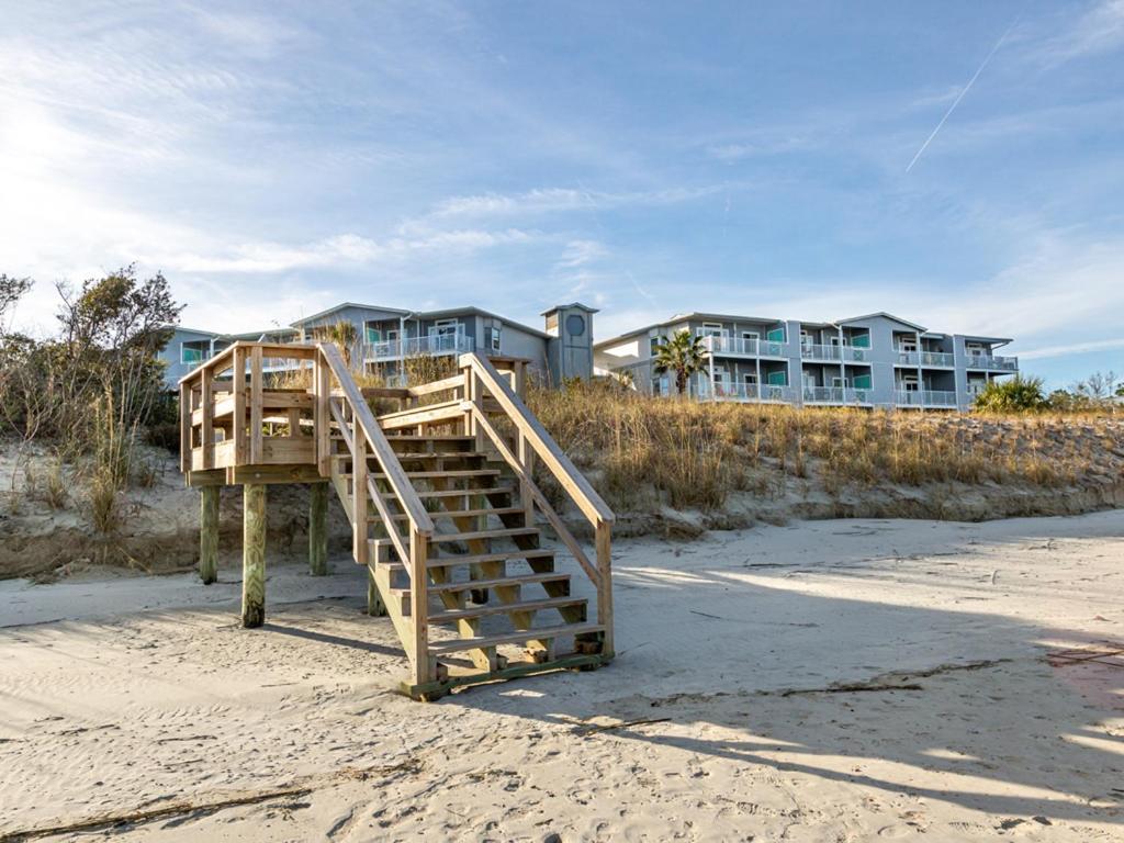 Racquet A301 * Tybee Island