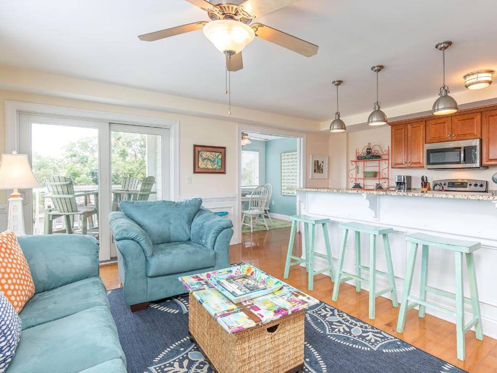 Apartment Captains Watch 9 *