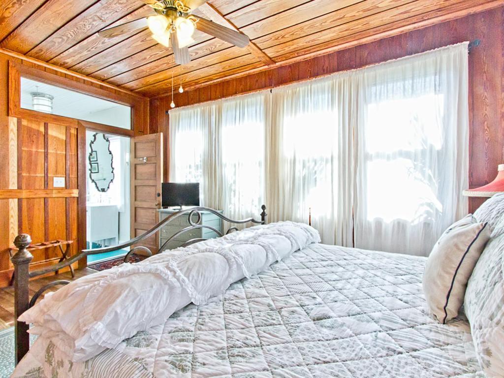 Holiday home Ebbtide Tybee Island