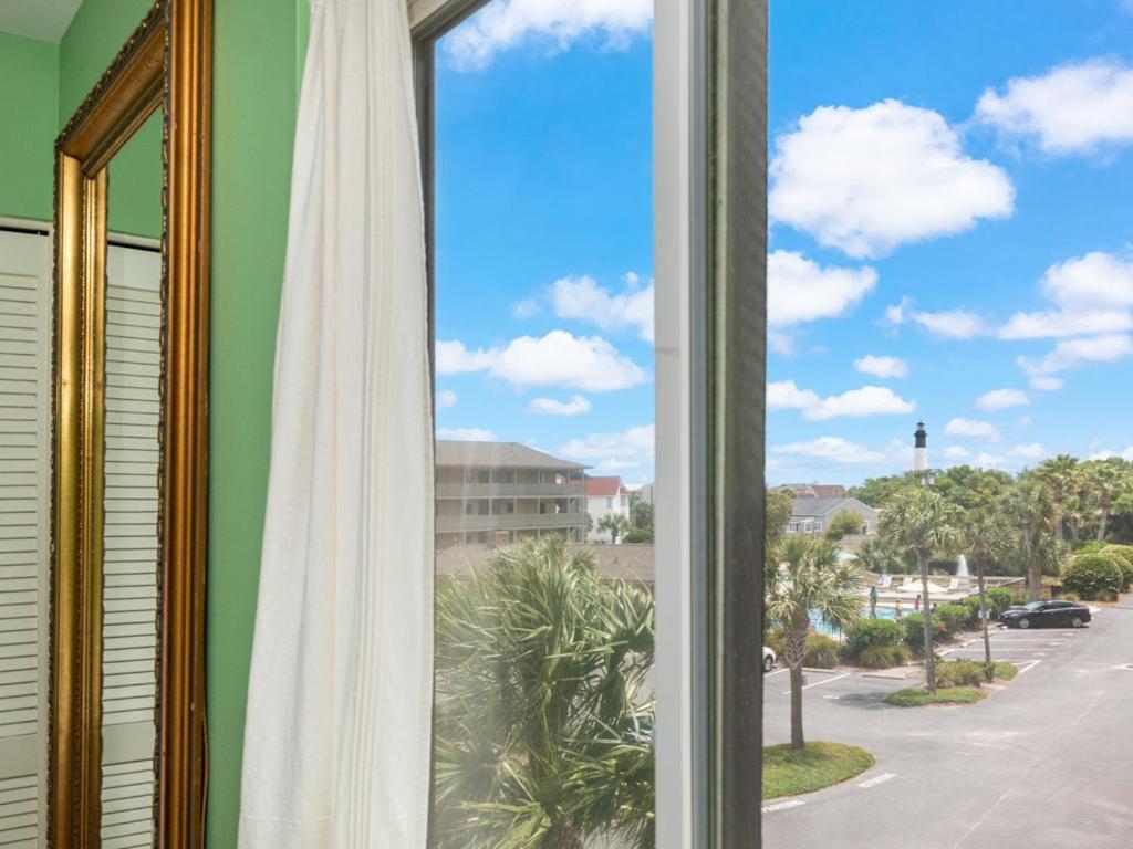 Lighthouse Point 13b - Sea The Apartment Tybee Island