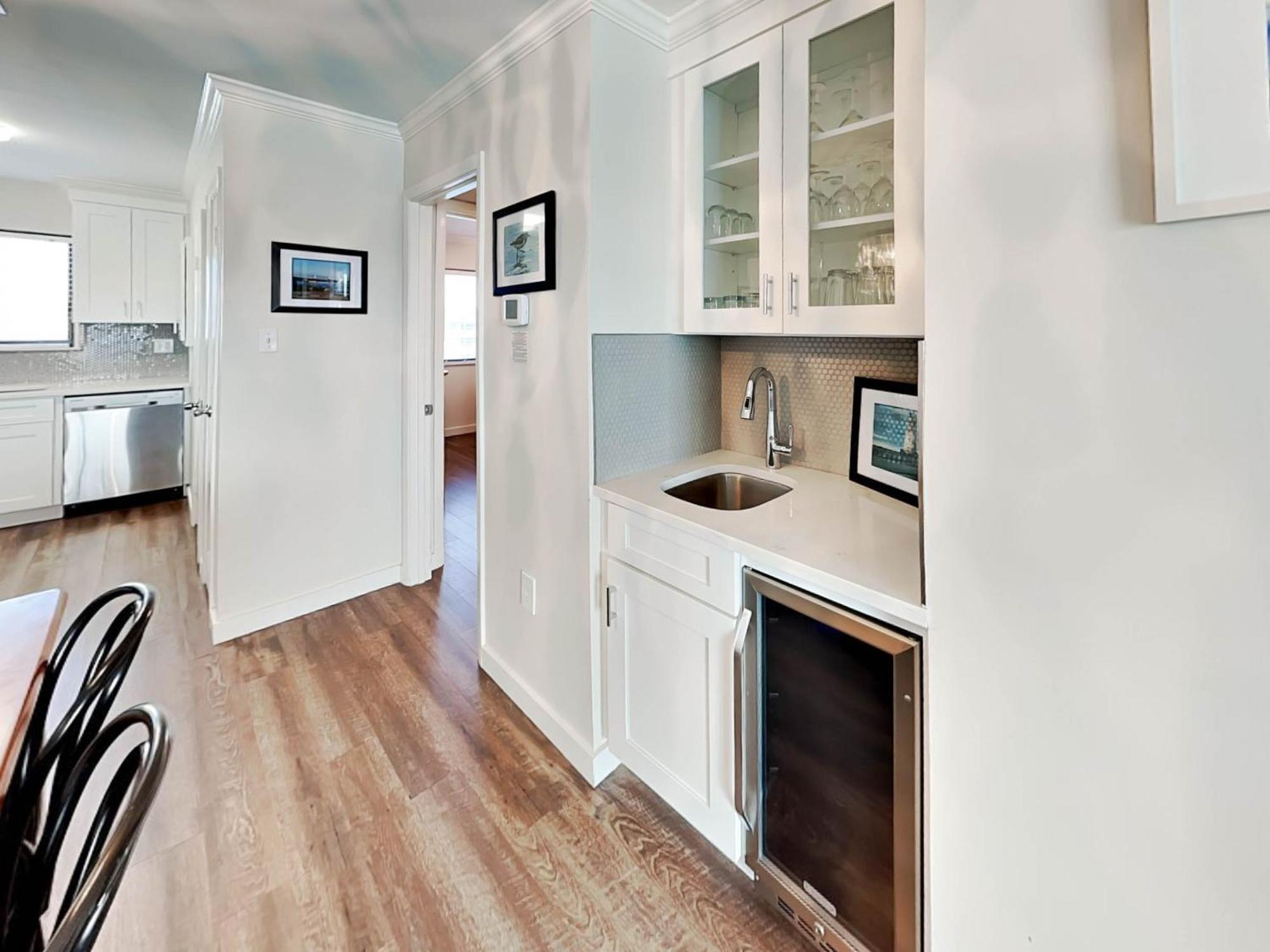 Apartment Lighthouse Point 9c