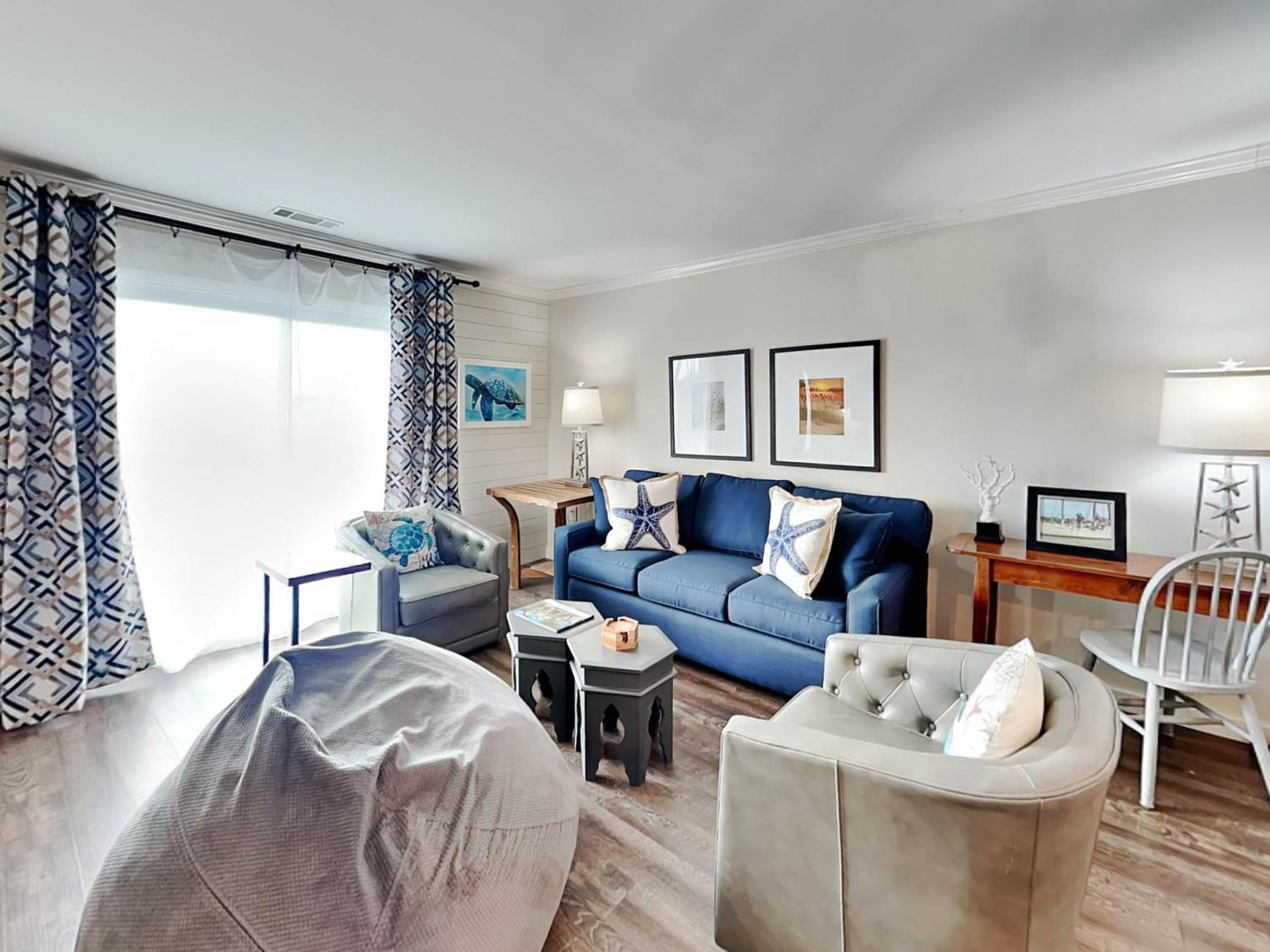 Apartment Lighthouse Point 9c