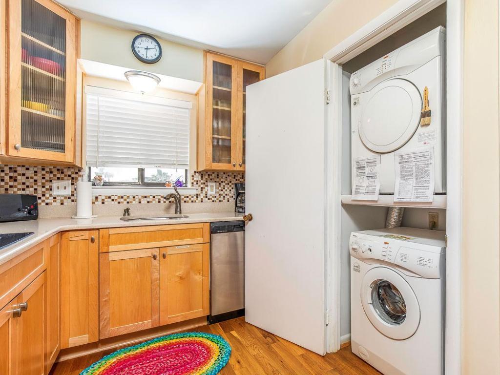 Apartment Lighthouse Point 4b