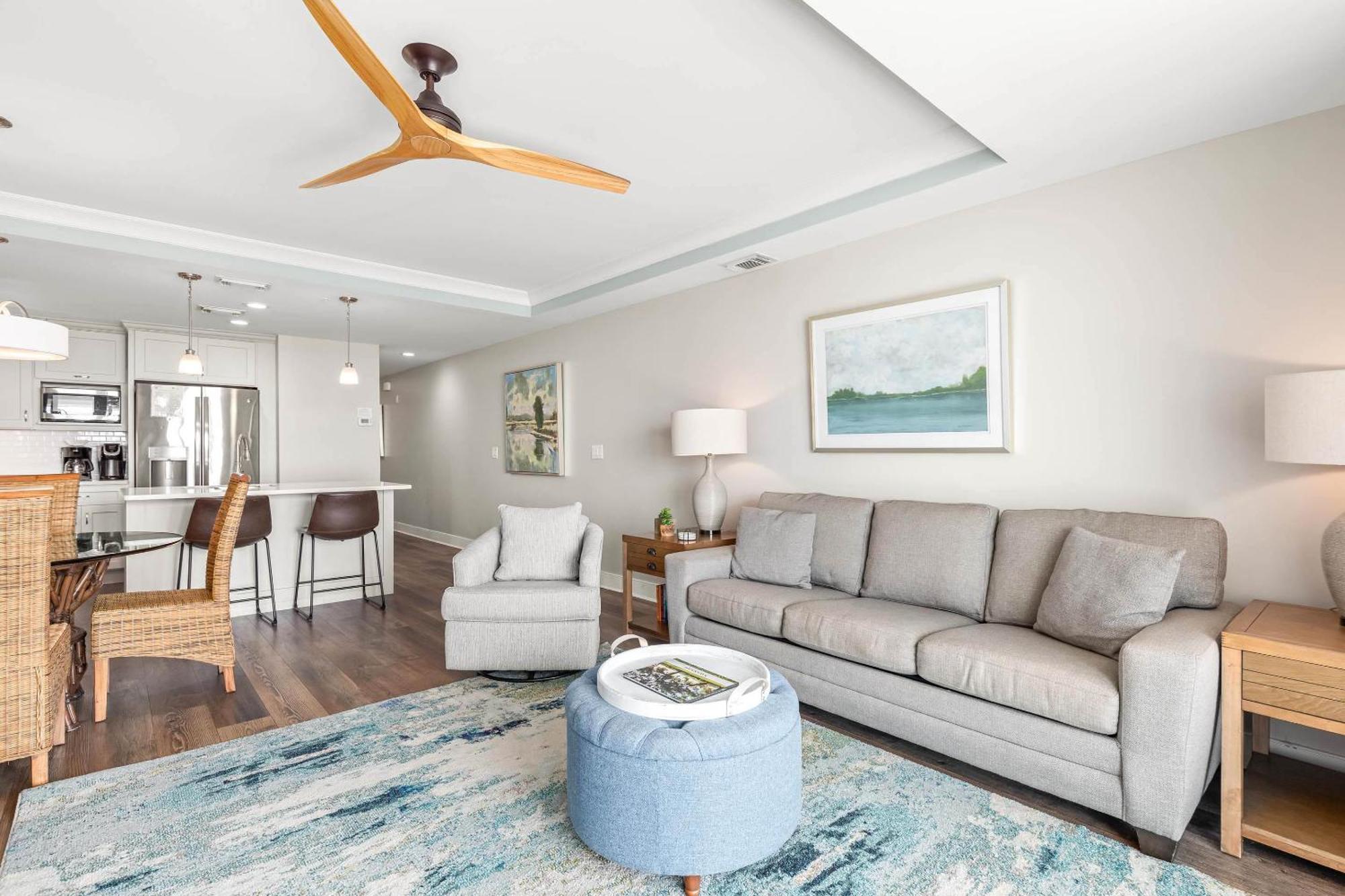 Apartment Ocean Song 332 *