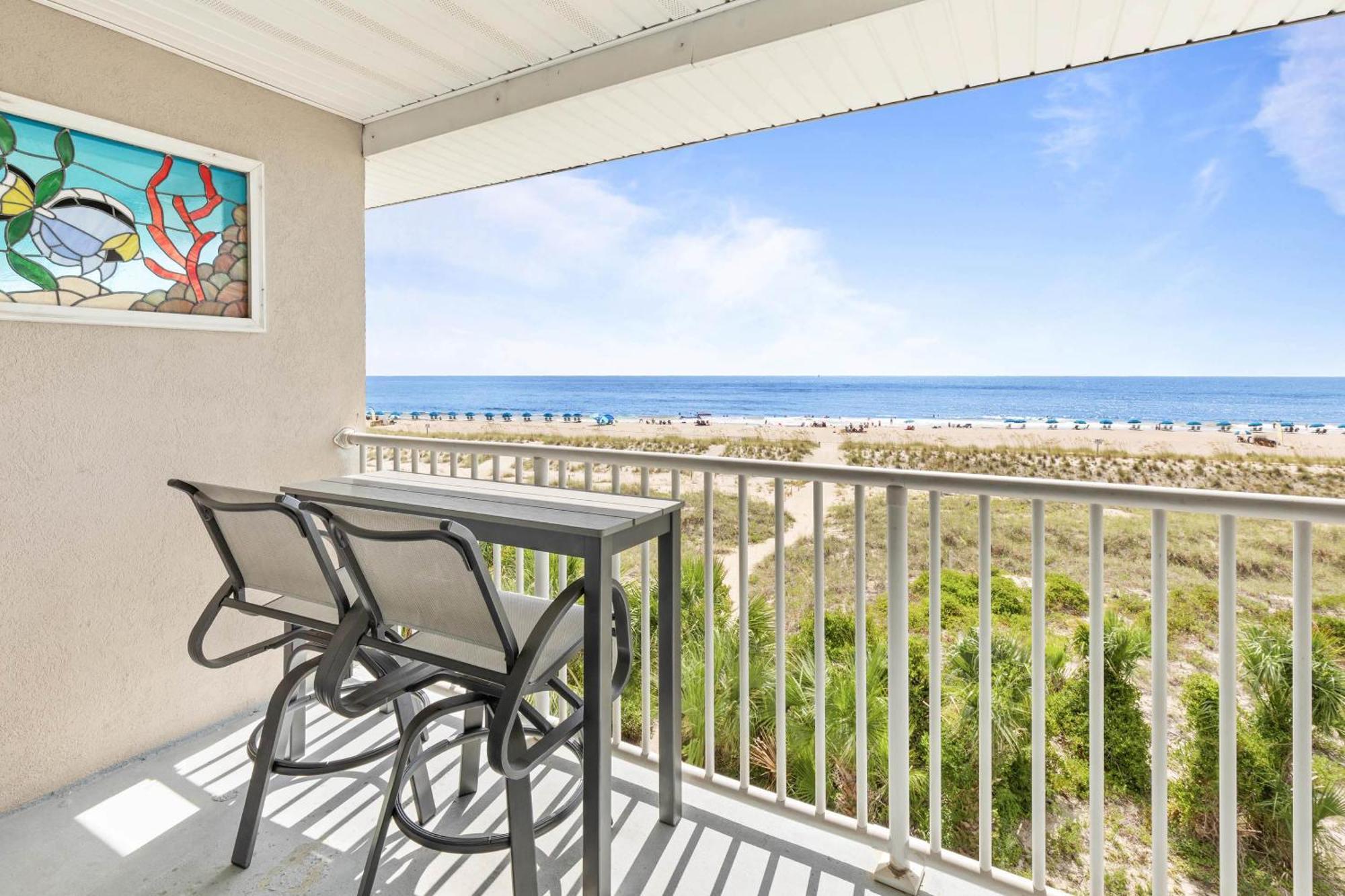 Apartment Ocean Song 332