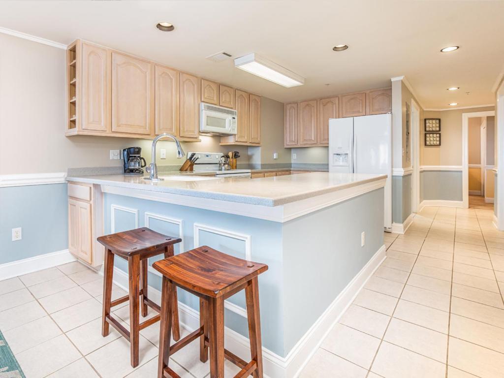 Apartment Sandpiper 106 *