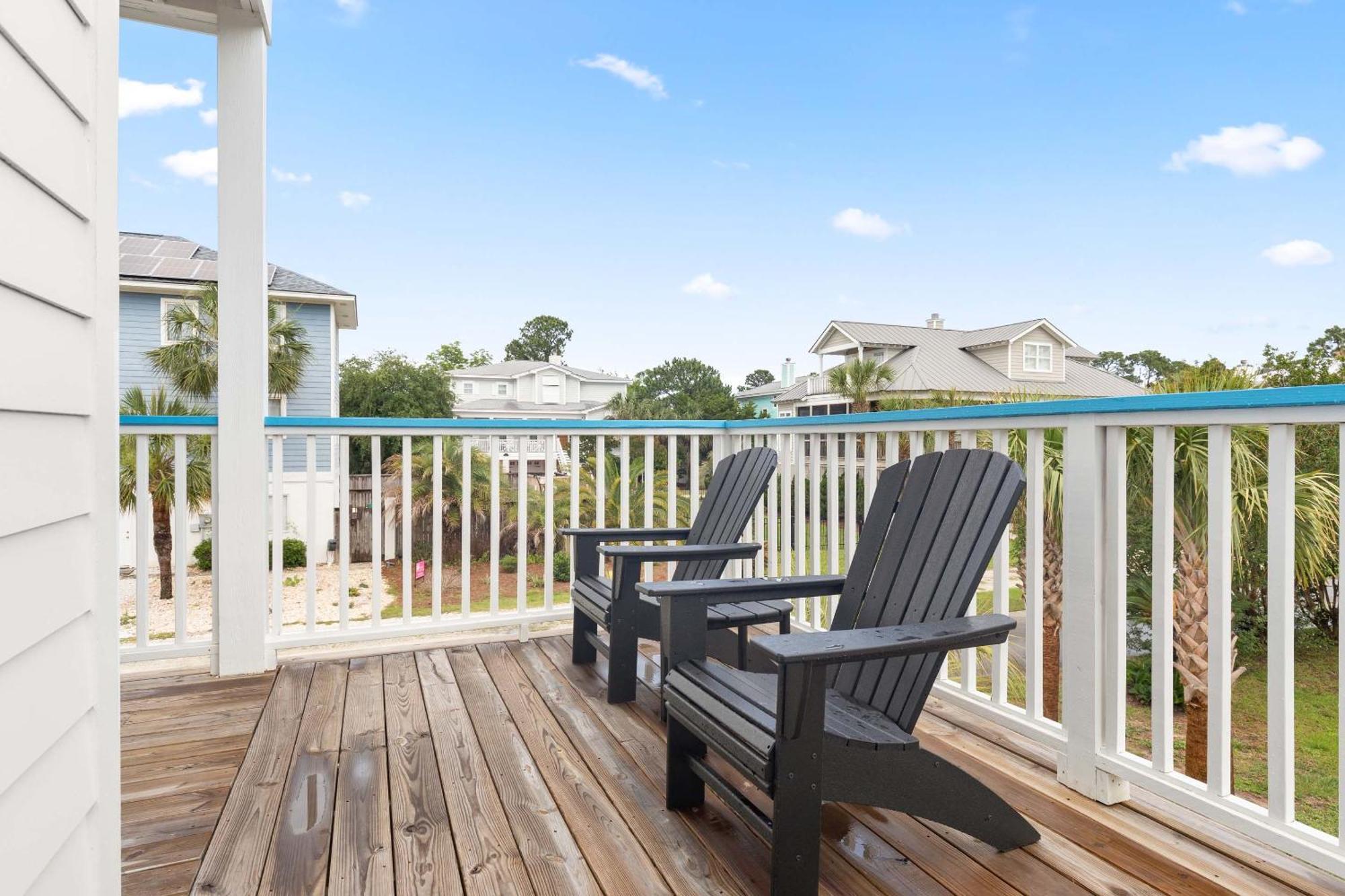 Shore Beats Work Holiday home