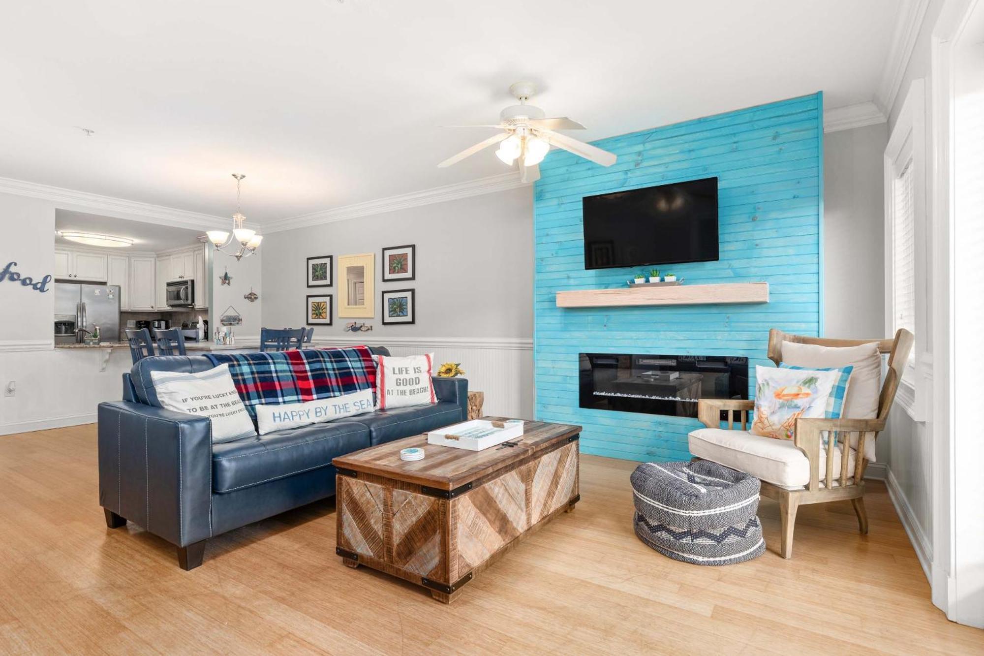 Apartment Brass Rail 210 *