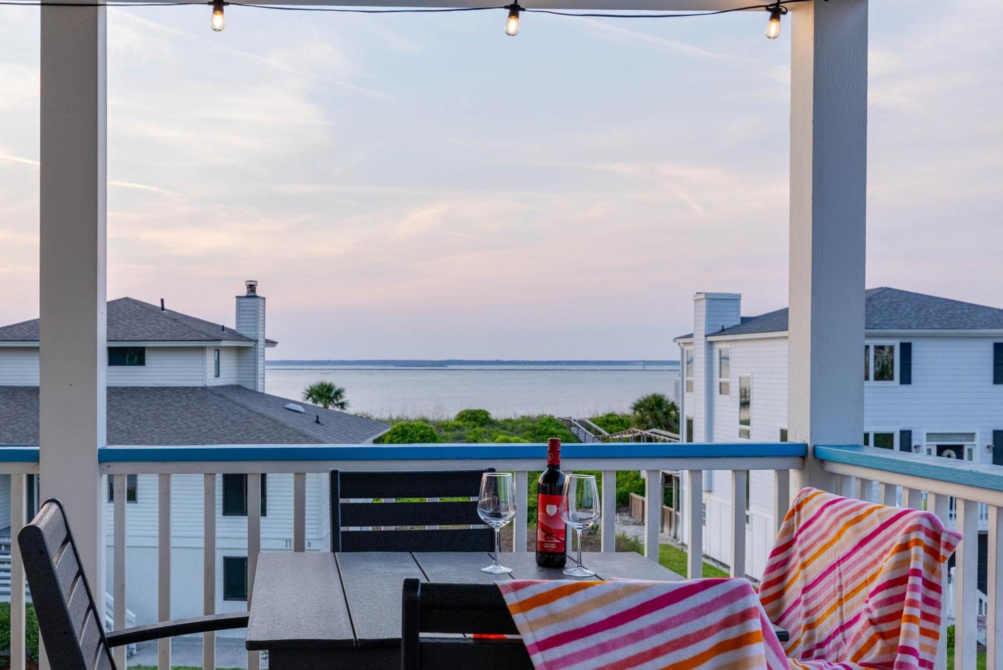 Holiday home Shore Beats Work