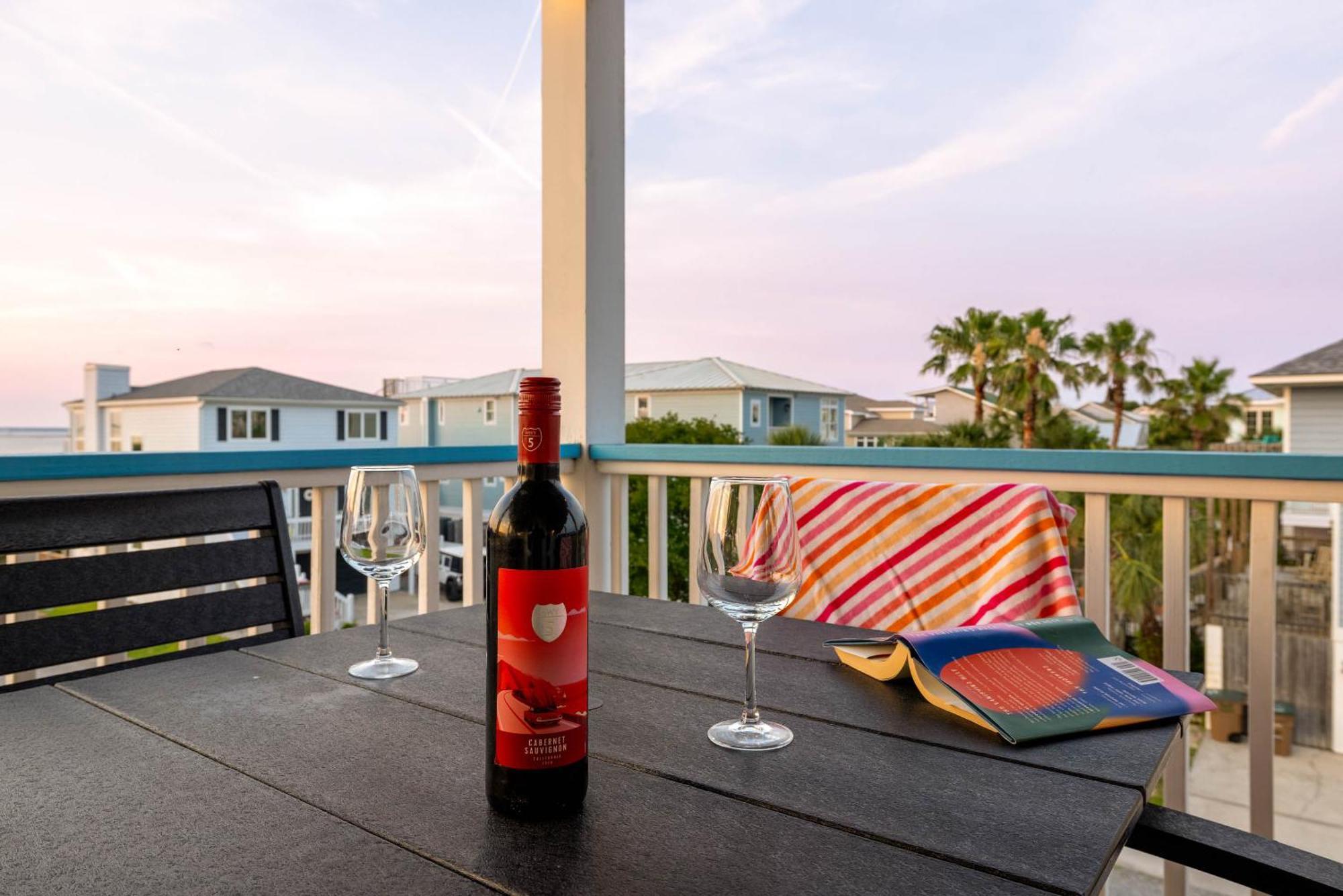 Shore Beats Work Holiday home Tybee Island