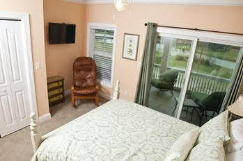 Admiral's View At Captain's Row - Five Bedroom * Tybee Island