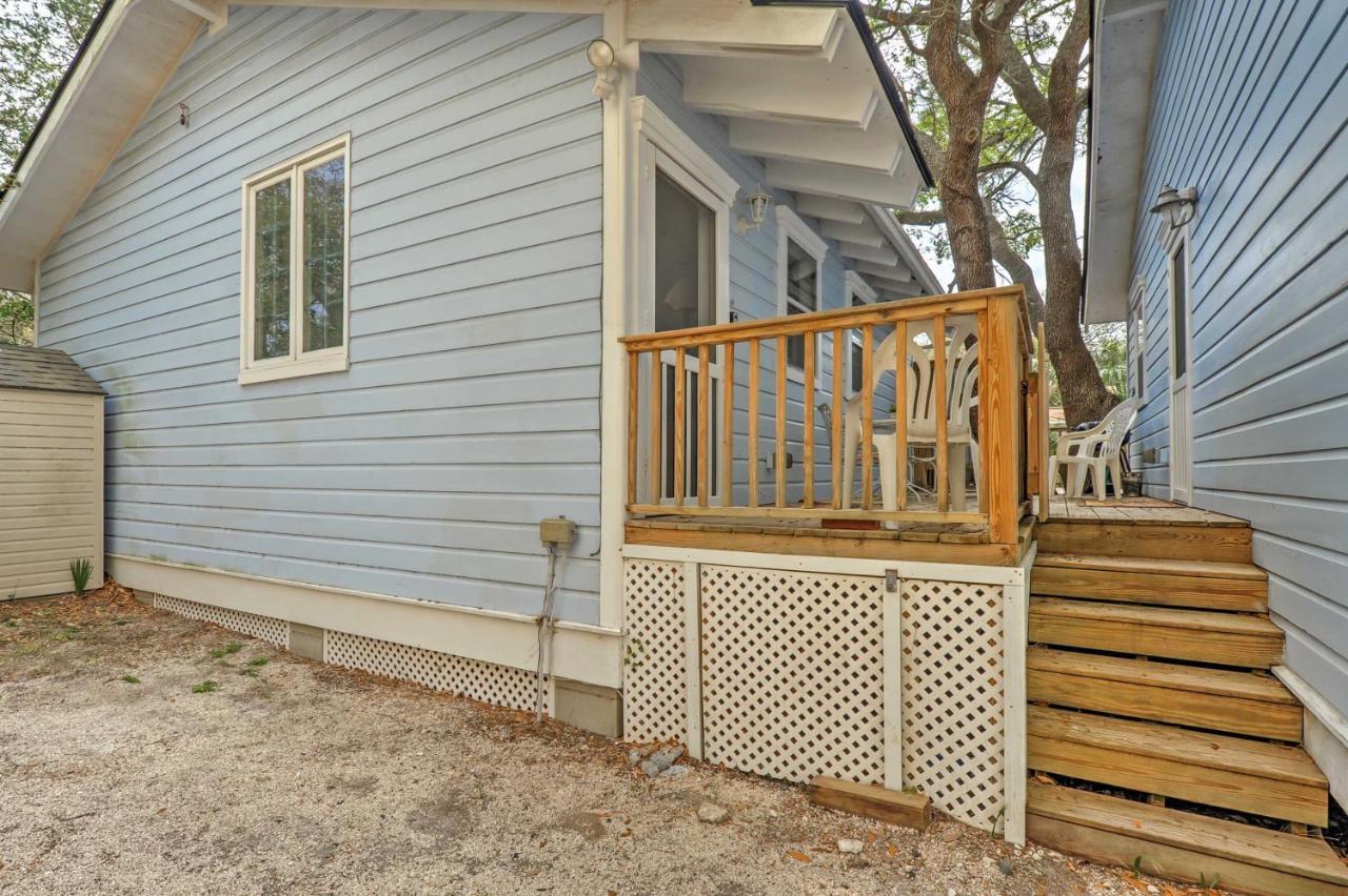 Blue With Patio, Walk To Beach * Tybee Island