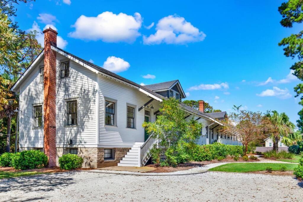 Tybee Historic Commissary Quarters Unit 1 *