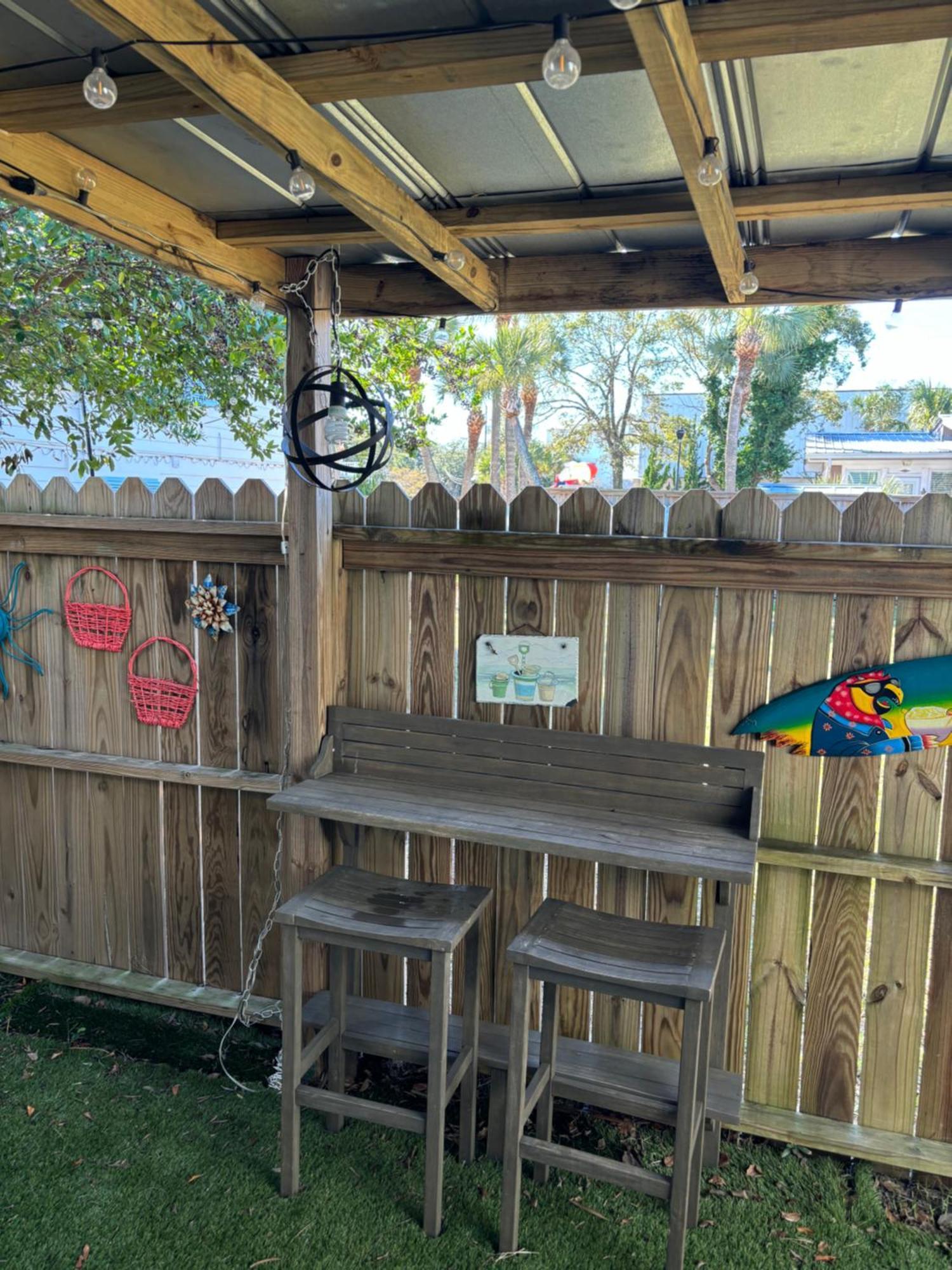 Mini Pearl, Private 2 Bedroom - 1 Block To Beach! Apartment